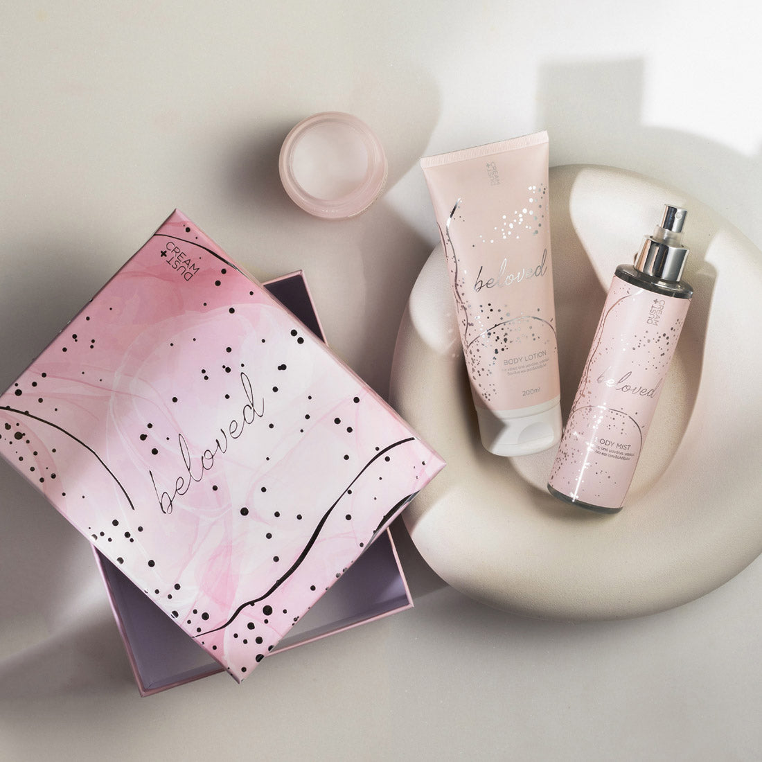 Beloved – Hydratační tělové mléko a mlha – magnolie a santalové dřevo